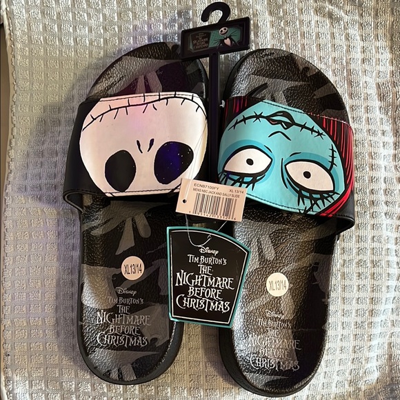 Men’s Disney The Nightmare Before Christmas Slides. Jack and Sally. - Picture 5 of 11